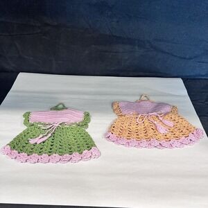 VINTAGE-Hand Crochet Pot Holders From the 1950's Group of 3‎
